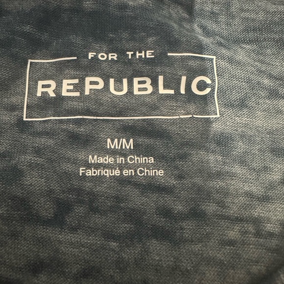 The Republic Women's Heather Gray V-Neck Tee Size M - Picture 4 of 4